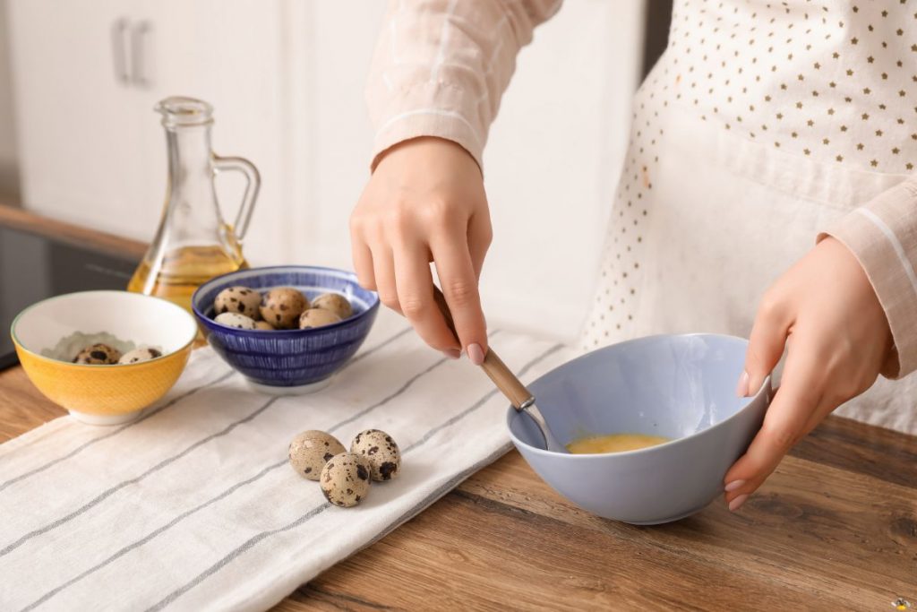 Wachteleier zubereiten in der Küche