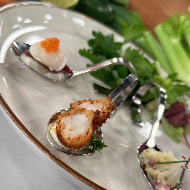 pochierte Wachteleier im Fernsehestudio bei Hallo Hessen.